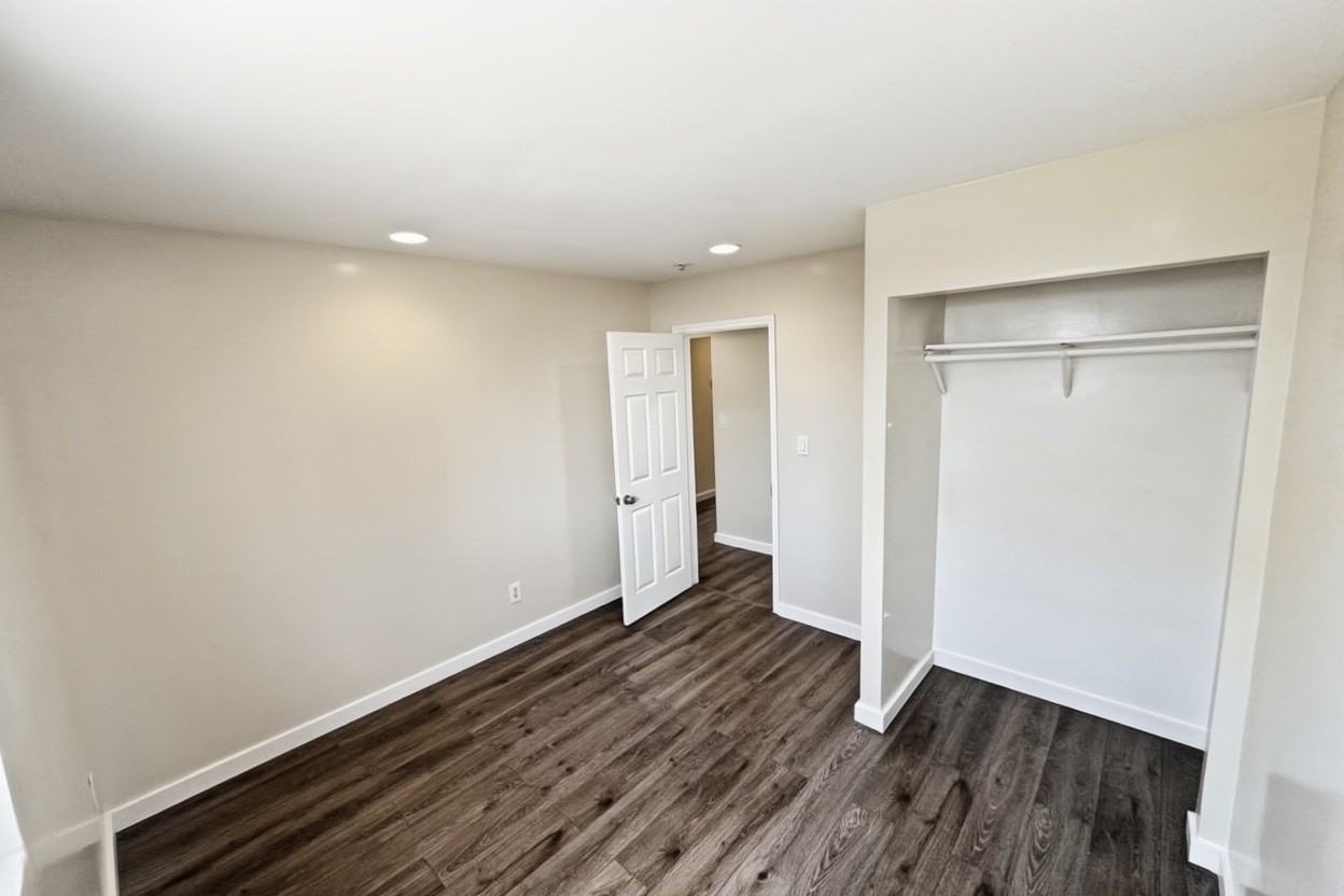 6320 10th Ave #A - Photo 2 of 11