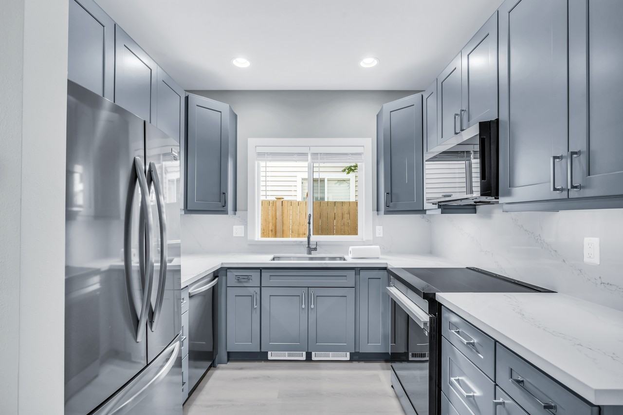 441 Ne Alder St #1 - Photo 7 of 21