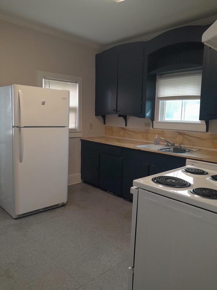 205 Jacques St #1 - Photo 3 of 9
