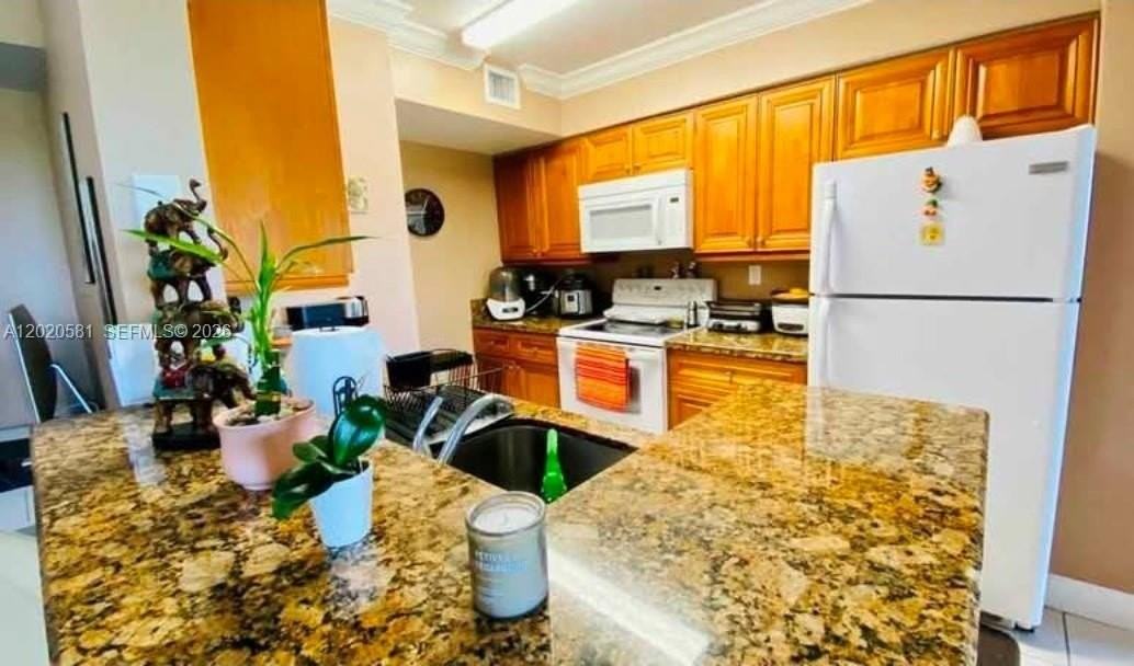 15221 Sw 80th St #406 - Photo 4 of 11