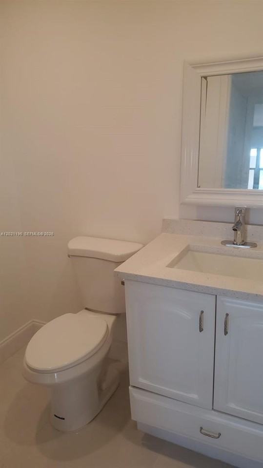 513 Brittany K #513 - Photo 5 of 11