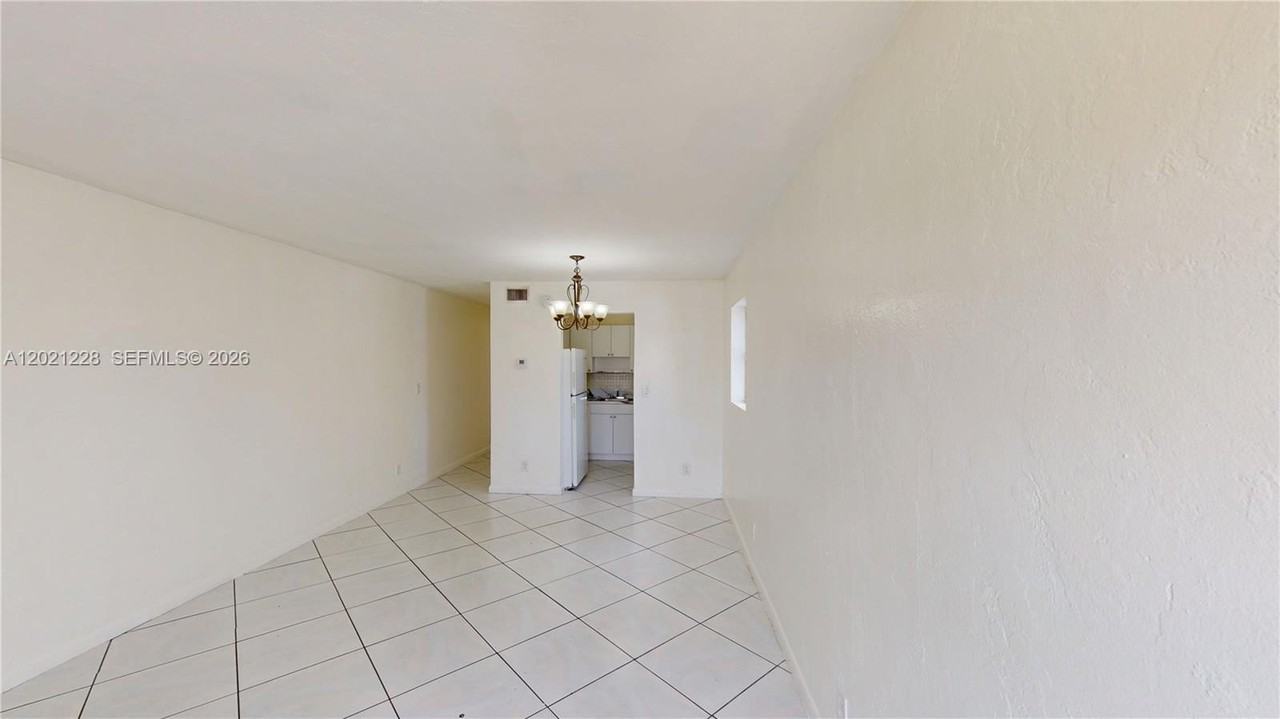 6842 Sw 15th St #6842 - Photo 2 of 14