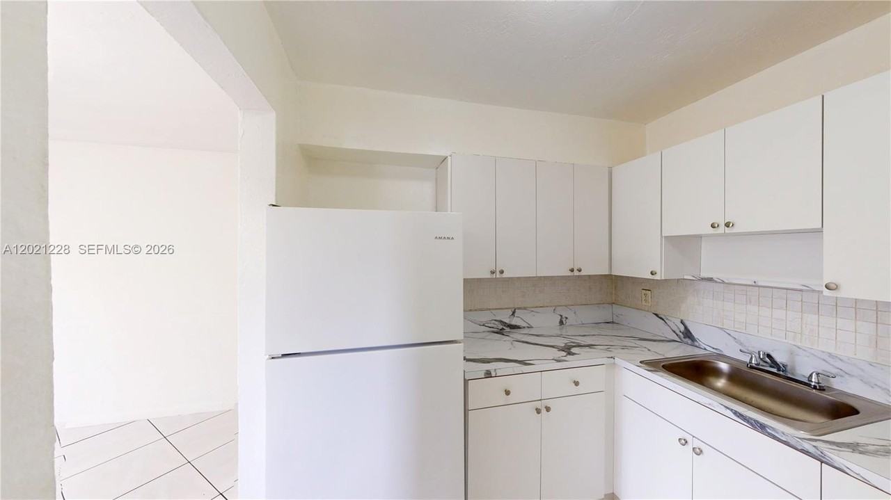 6842 Sw 15th St #6842 - Photo 4 of 14