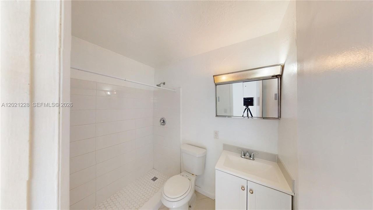 6842 Sw 15th St #6842 - Photo 7 of 14
