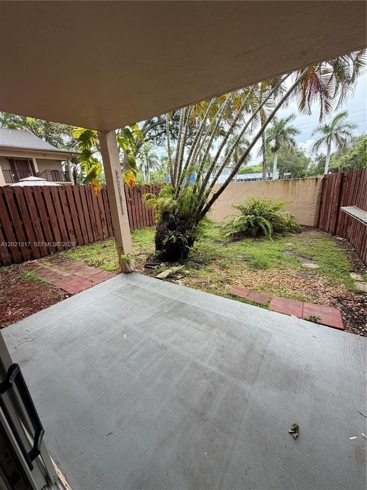 11201 Sw 88th St #102A - Photo 6 of 11