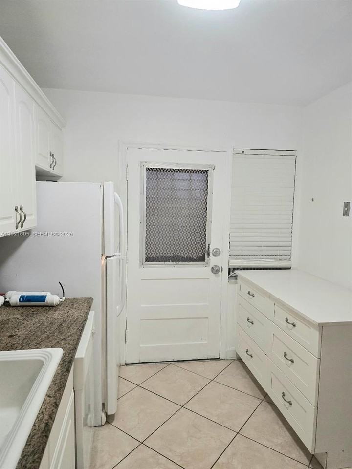 2309 Park Ln #116 - Photo 5 of 16