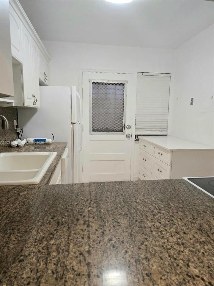 2309 Park Ln #116 - Photo 6 of 16