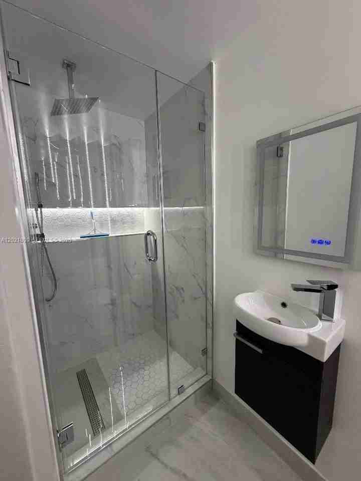 6803 Sw 158th Ave #REAR - Photo 4 of 6