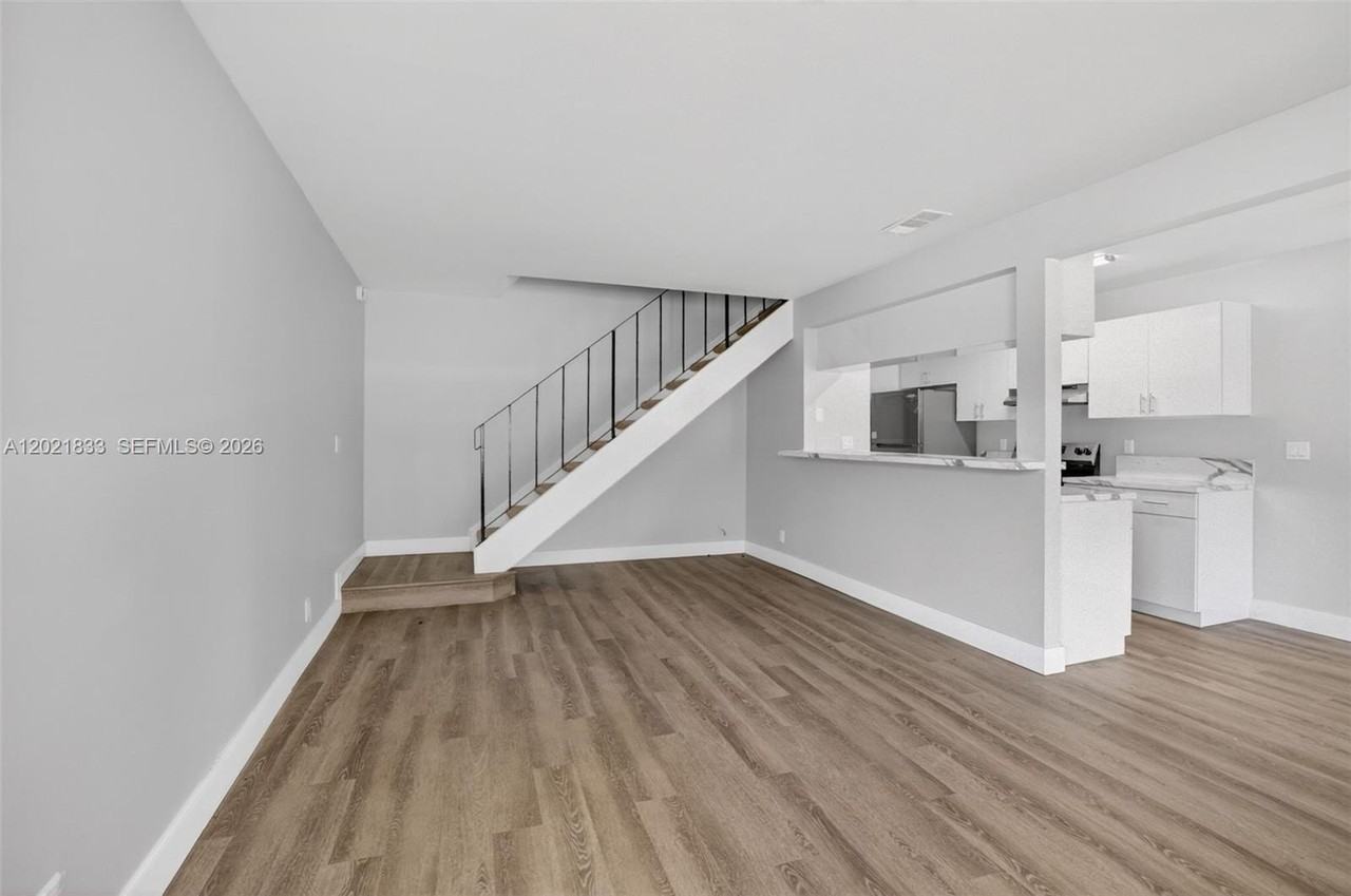 1511 Ilene Ct #4 - Photo 4 of 29