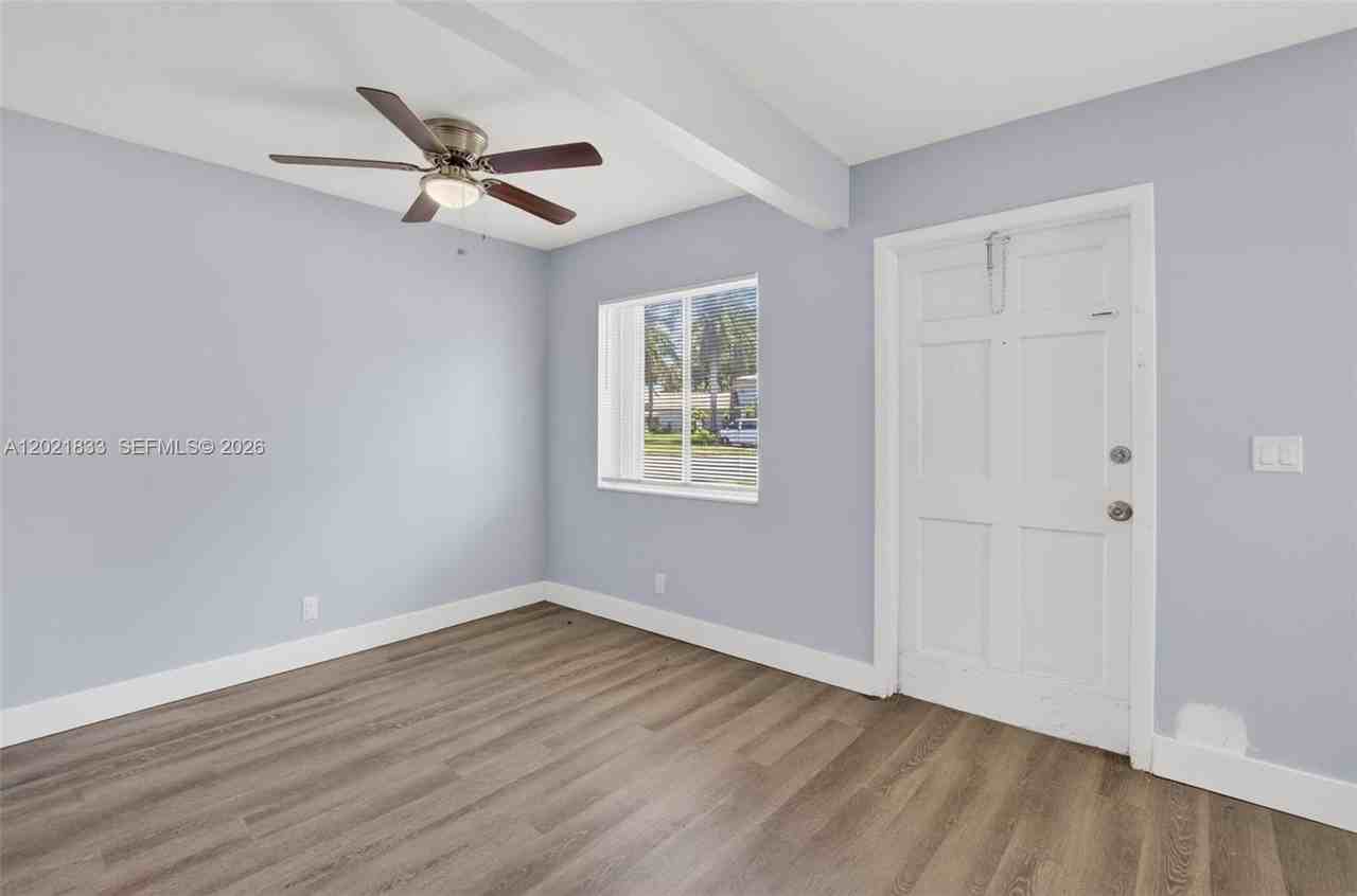 1511 Ilene Ct #4 - Photo 7 of 29