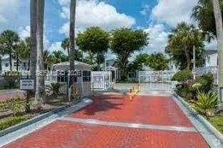 17425 Nw 67th Pl #D13 - Photo 1 of 1