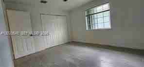 10380 Nw 10th Ave - Photo 4 of 8