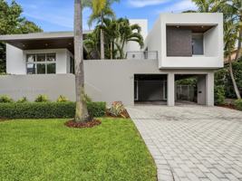 featured image of 125 Hampton Ln
