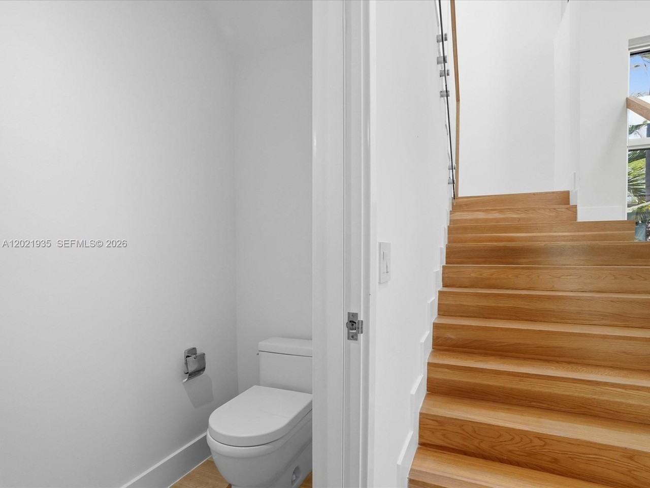 125 Hampton Ln - Photo 2 of 50