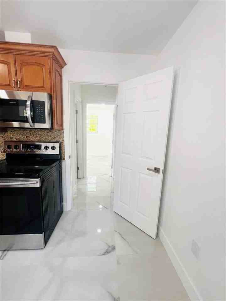 15530 Sw 295th Ter #REAR - Photo 7 of 14