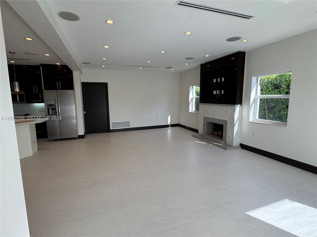 2209 Red Rd - Photo 5 of 16