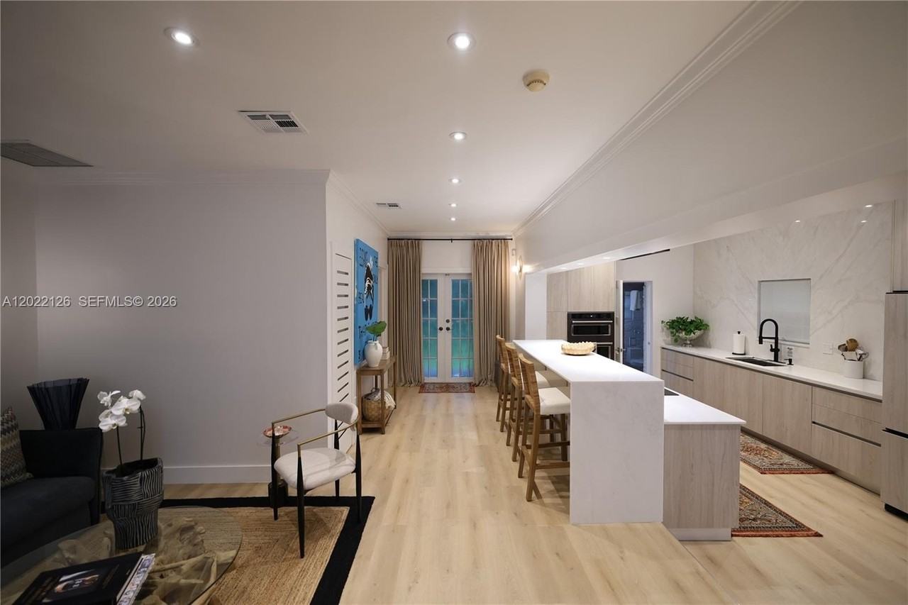2338 Sw 11th St #2338 - Photo 2 of 50