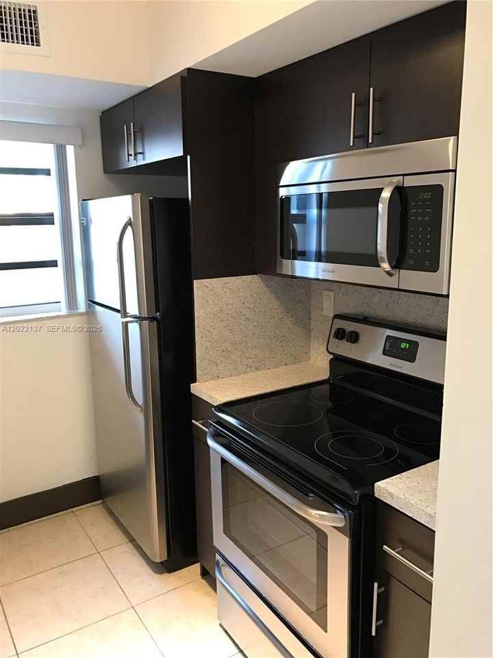 18224 Mediterranean Blvd #2-17 - Photo 5 of 24