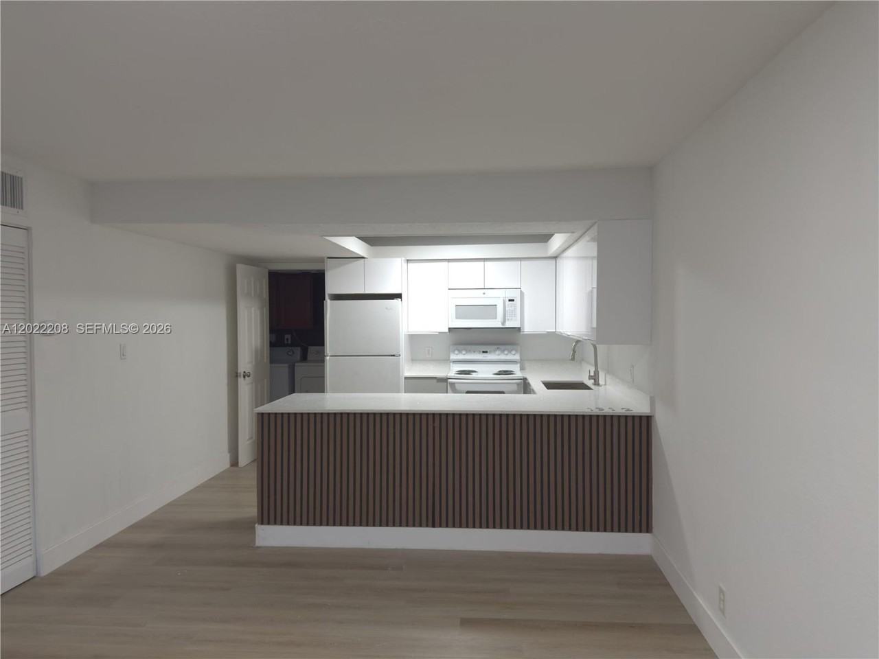 1312 Nw 8th Ave - Photo 5 of 14