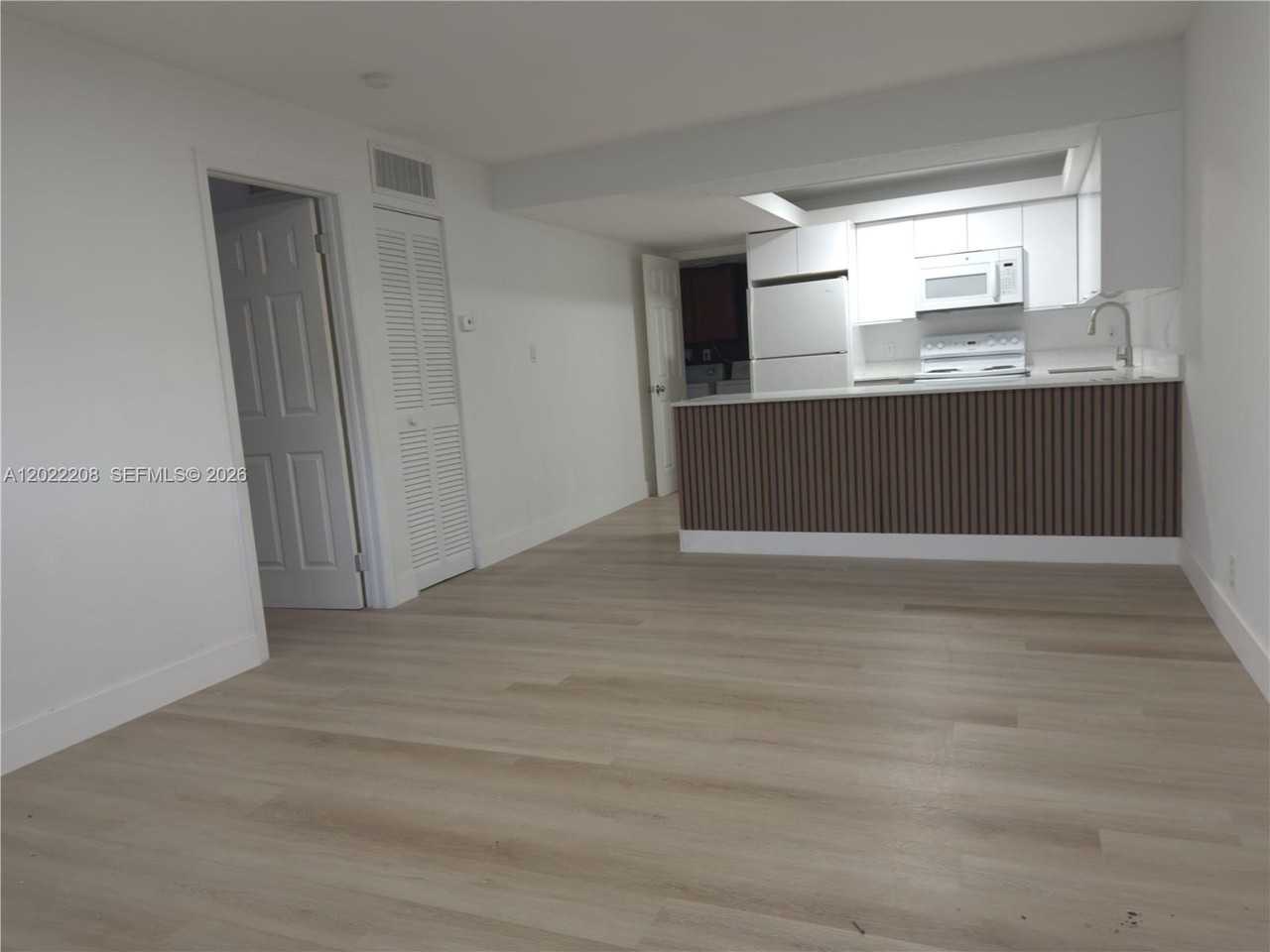 1312 Nw 8th Ave - Photo 6 of 14