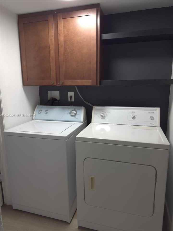 1312 Nw 8th Ave - Photo 7 of 14