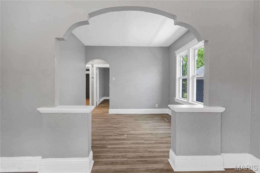 5721 Floy Ave - Photo 4 of 12