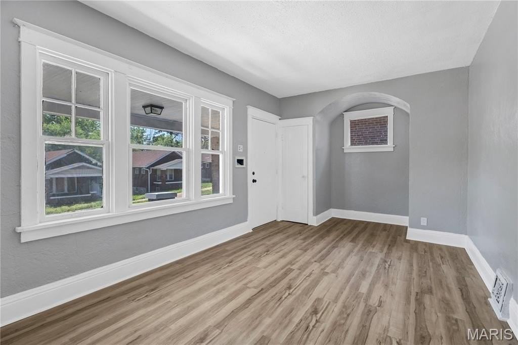 5721 Floy Ave - Photo 5 of 12