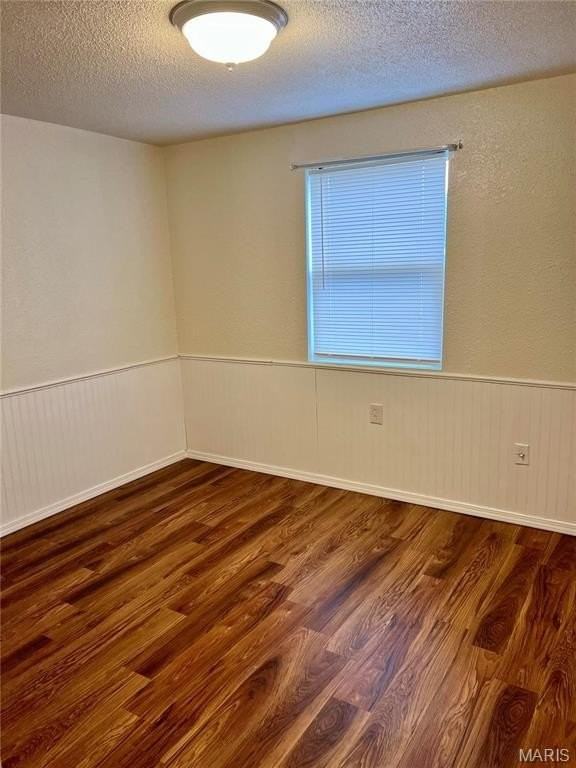 420 Winona St - Photo 5 of 7