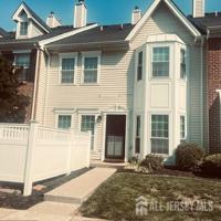 featured image of 15 Goodwin Dr