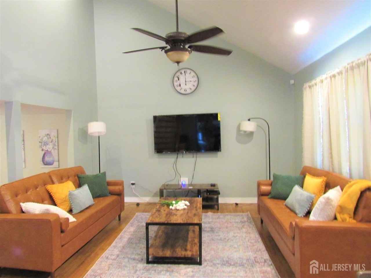 26 Lincroft Ave - Photo 3 of 18