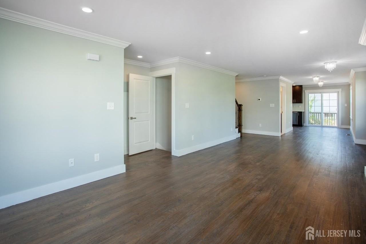 234 Main St - Photo 4 of 32
