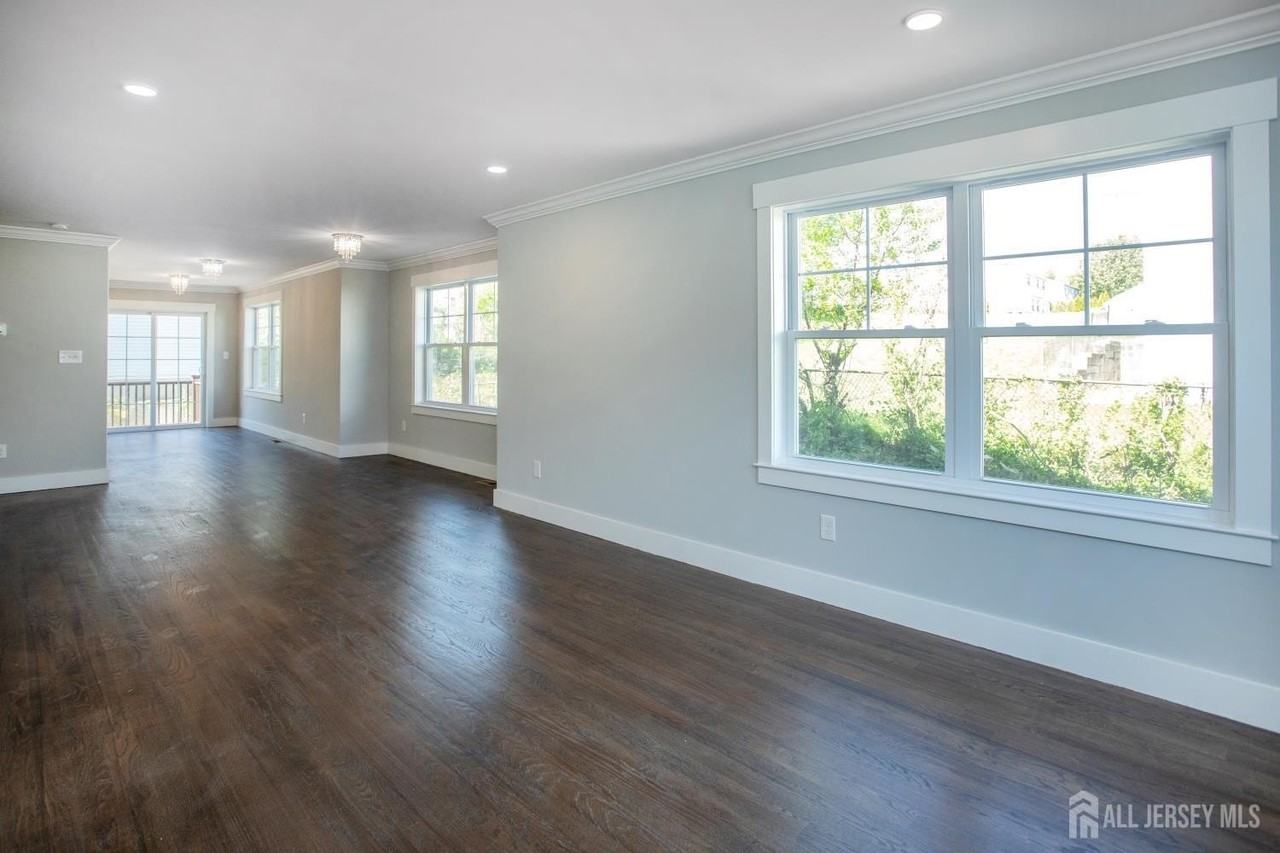 234 Main St - Photo 5 of 32
