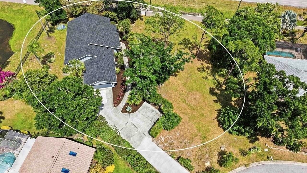 8021 Timber Lake Ln - Photo 2 of 27