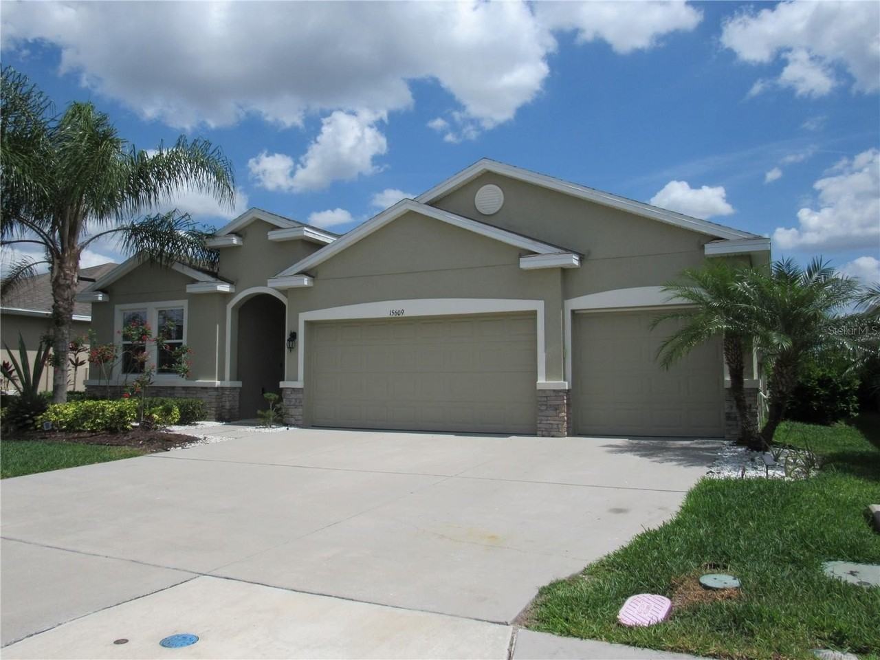 15609 Trinity Fall Way - Photo 4 of 40