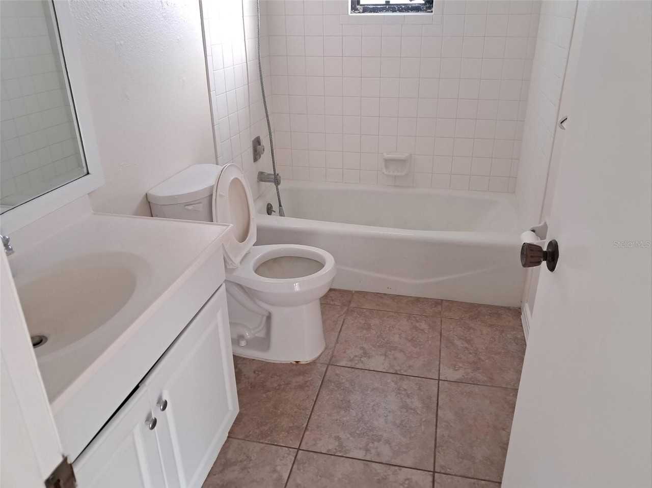 1071 Piedmont Rd - Photo 6 of 7