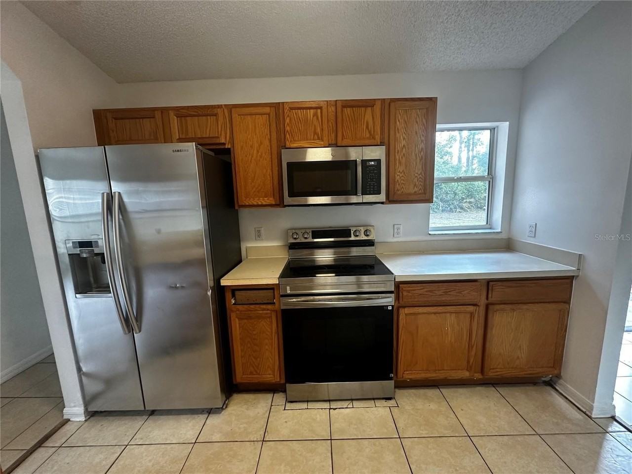 18 Red Clover Ln - Photo 4 of 11
