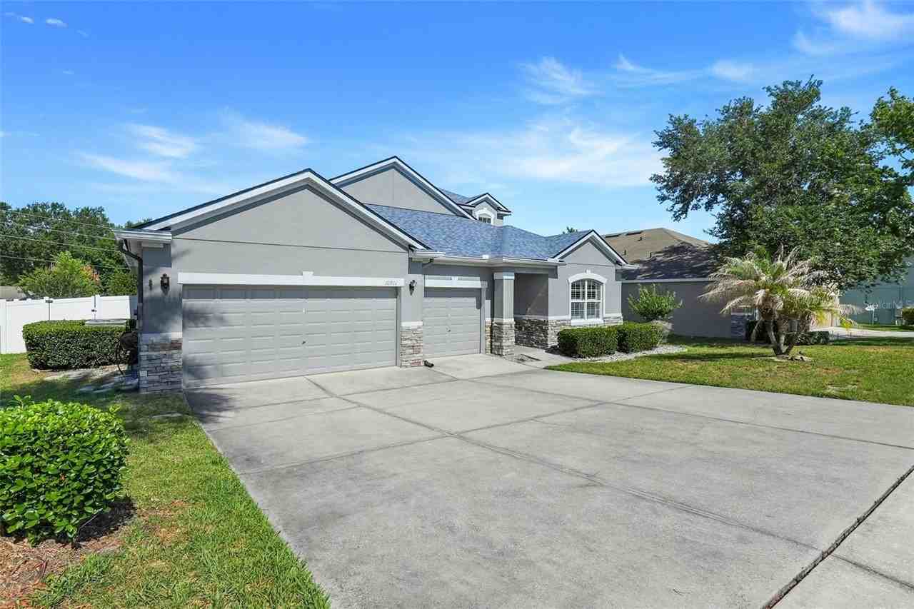 10901 Lemay Dr - Photo 3 of 47