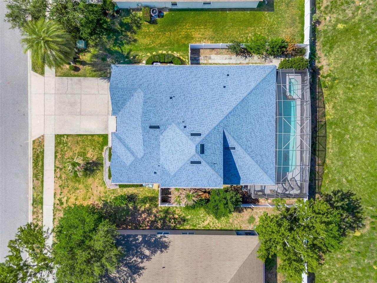 10901 Lemay Dr - Photo 5 of 47