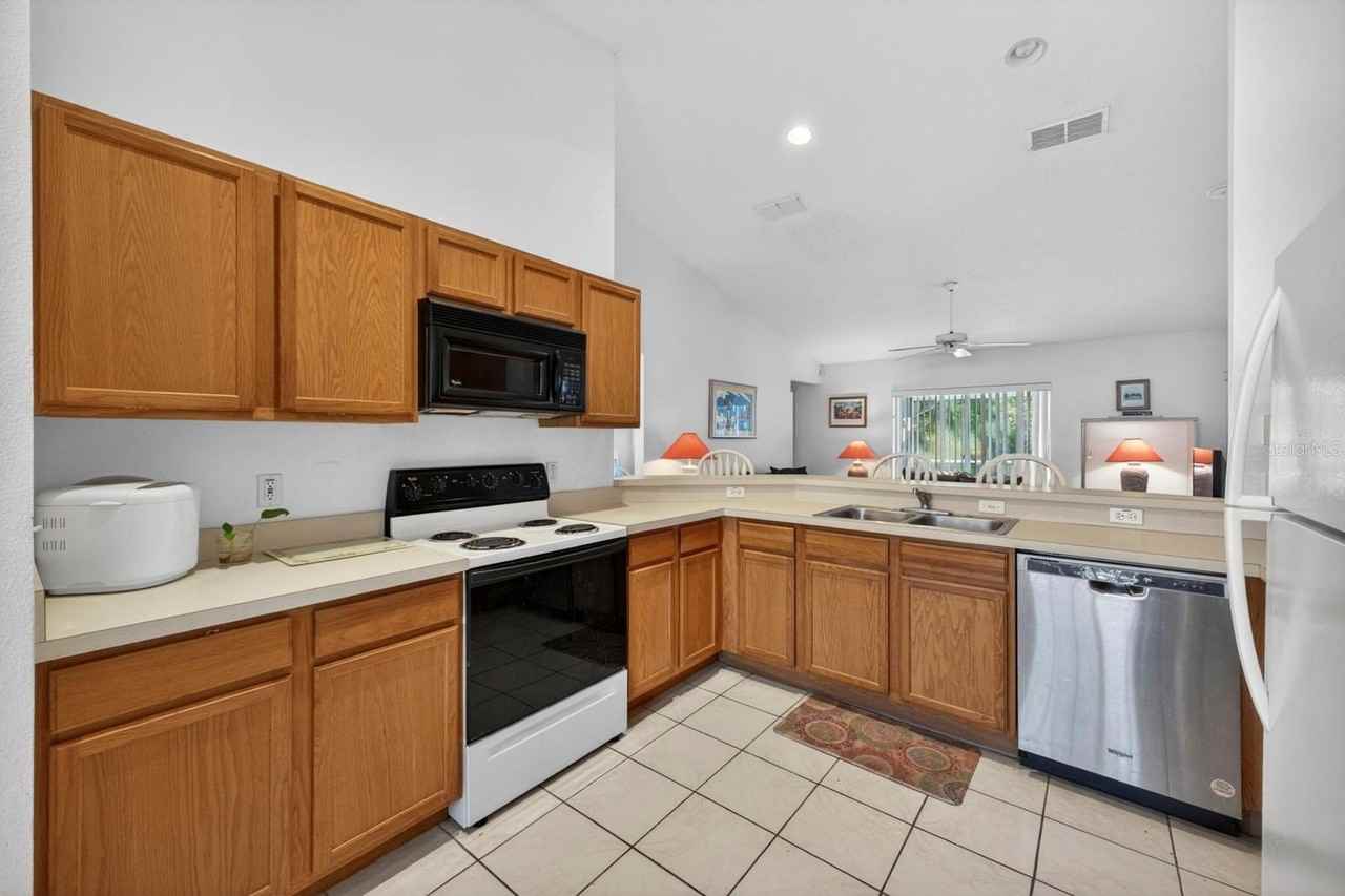 1416 Thousand Oaks Blvd - Photo 7 of 28
