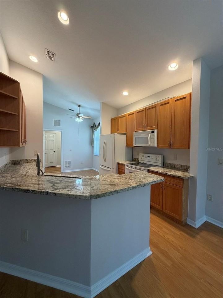 785 Summit Greens Blvd - Photo 4 of 50
