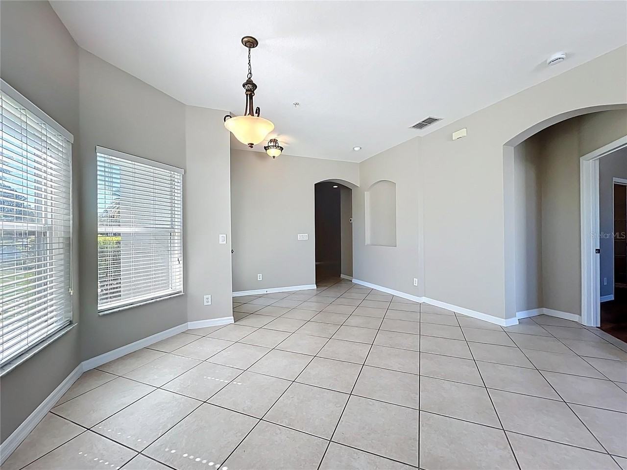 679 Canyon Stone Cir - Photo 5 of 47