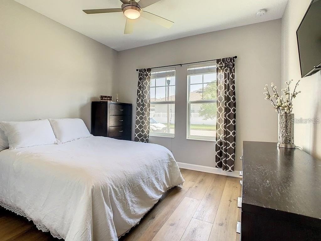 10264 Love Story St - Photo 4 of 33