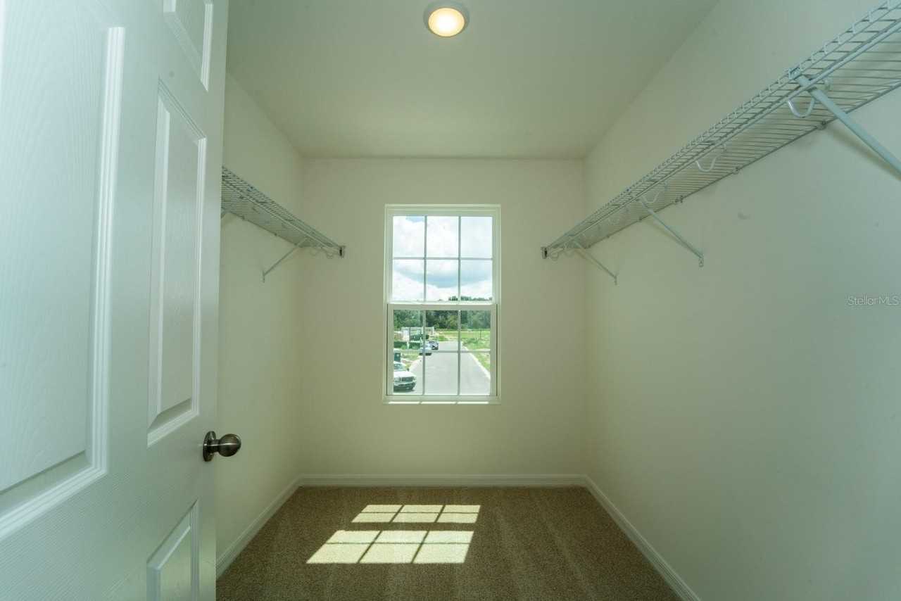 1673 Swan Swim Dr - Photo 5 of 32