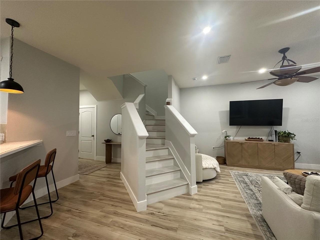 7544 Red Mill Cir - Photo 4 of 26
