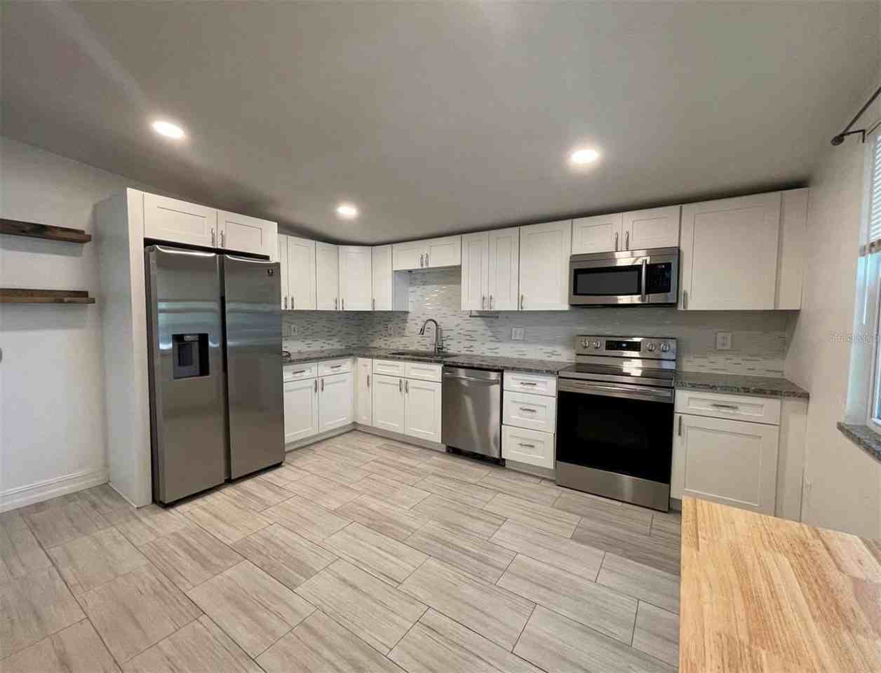 331 E 6th St - Photo 6 of 11