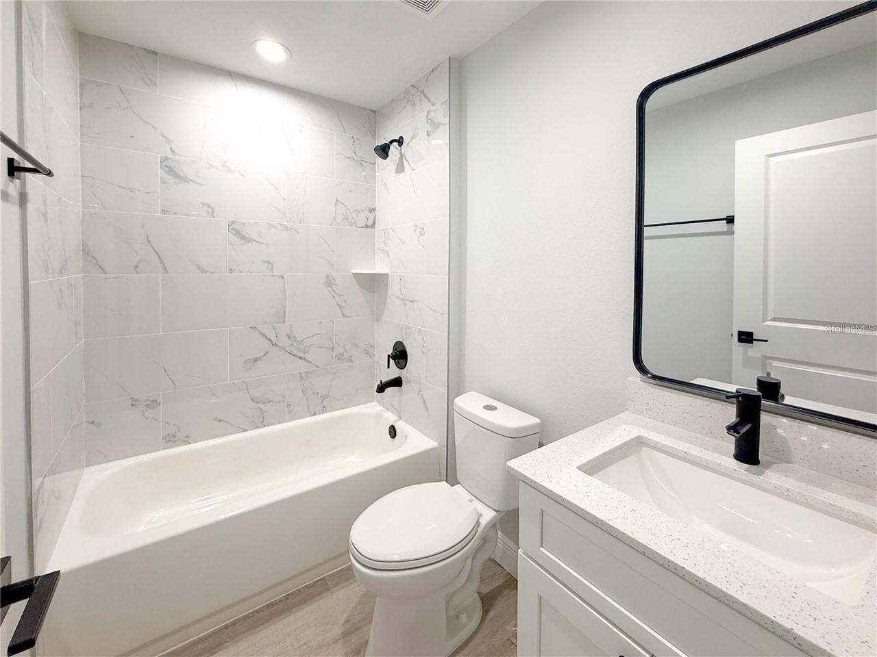 608 Cougar Blvd - Photo 7 of 9
