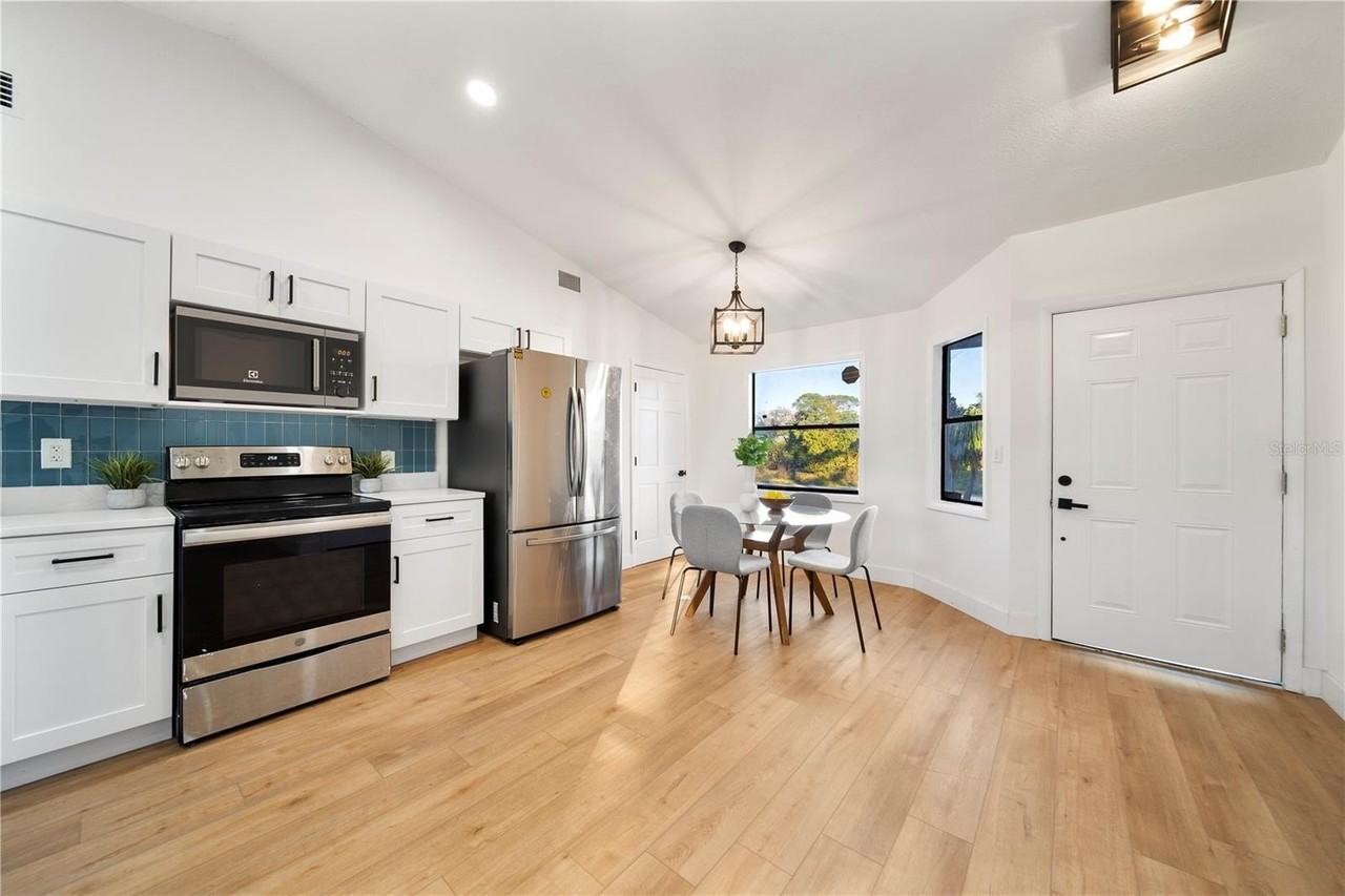 896 Talmadge Ave Se - Photo 6 of 24