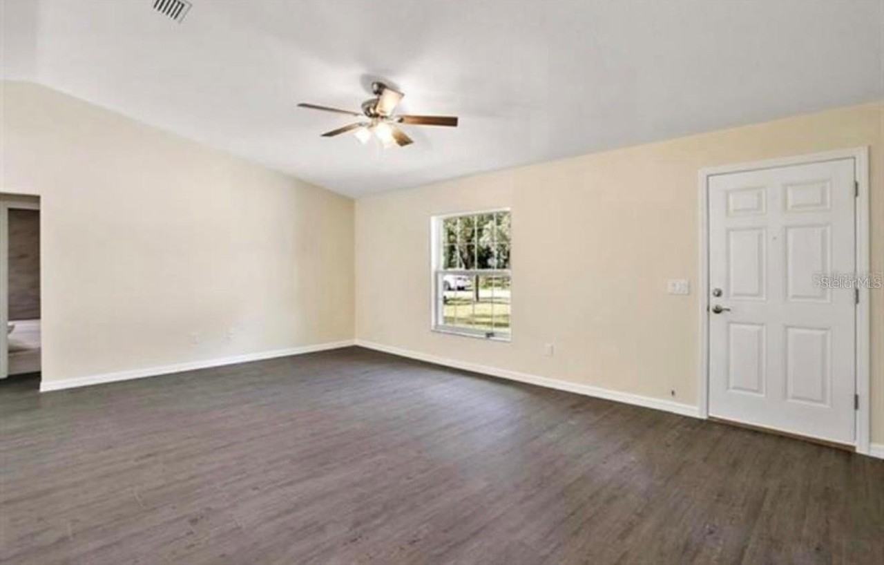 2920 Se 49th Pl - Photo 3 of 14