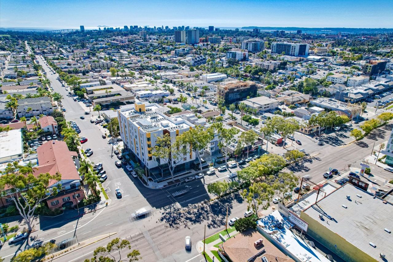 The Evelyn Townhomes: Luxe Living in the Heart of North Park’s Trendy Vibe - Photo 7 of 8