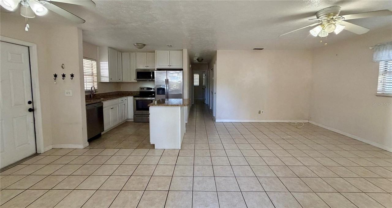 5502 S Elkins Ave - Photo 2 of 10